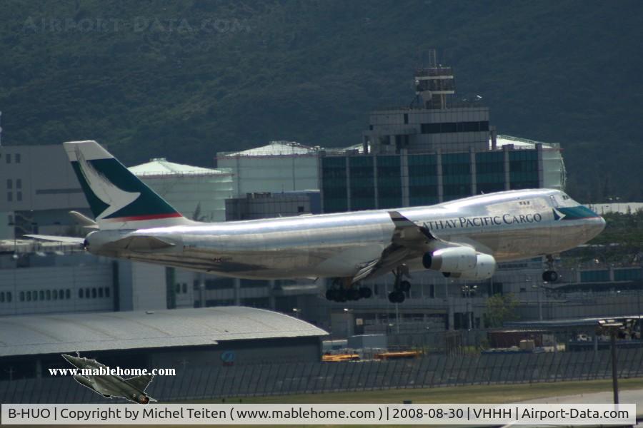 B-HUO, 2001 Boeing 747-467F/SCD C/N 32571, Cathay Pacific Cargo arriving on runway 25L