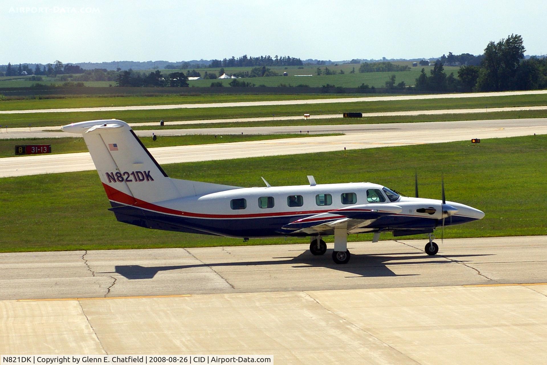 N821DK, 1981 Piper PA-42 C/N 42-8001061, Taxiing to Landmark FBO