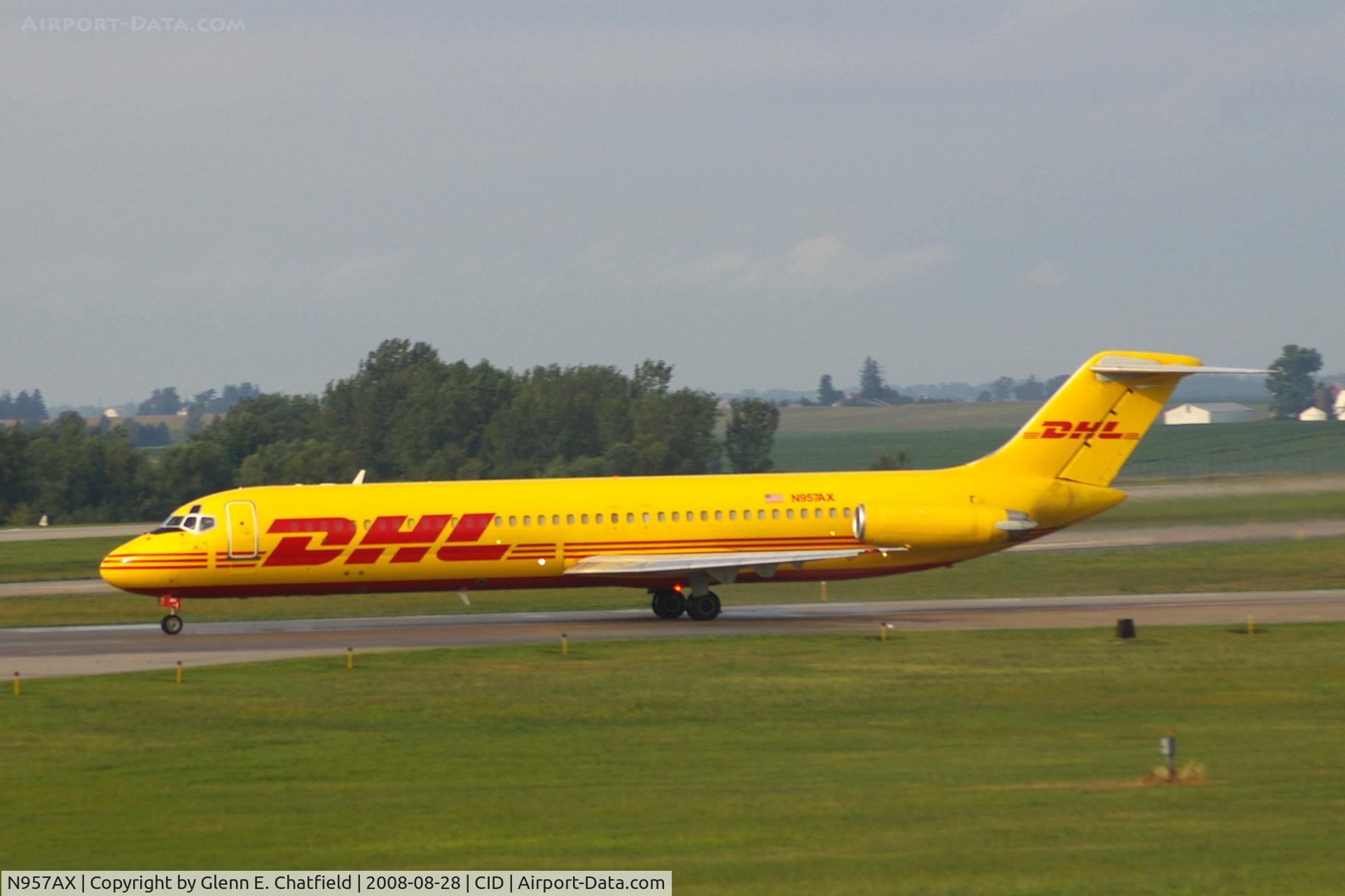 N957AX, 1977 Douglas DC-9-41 C/N 47759, Take-off roll on Runway 13