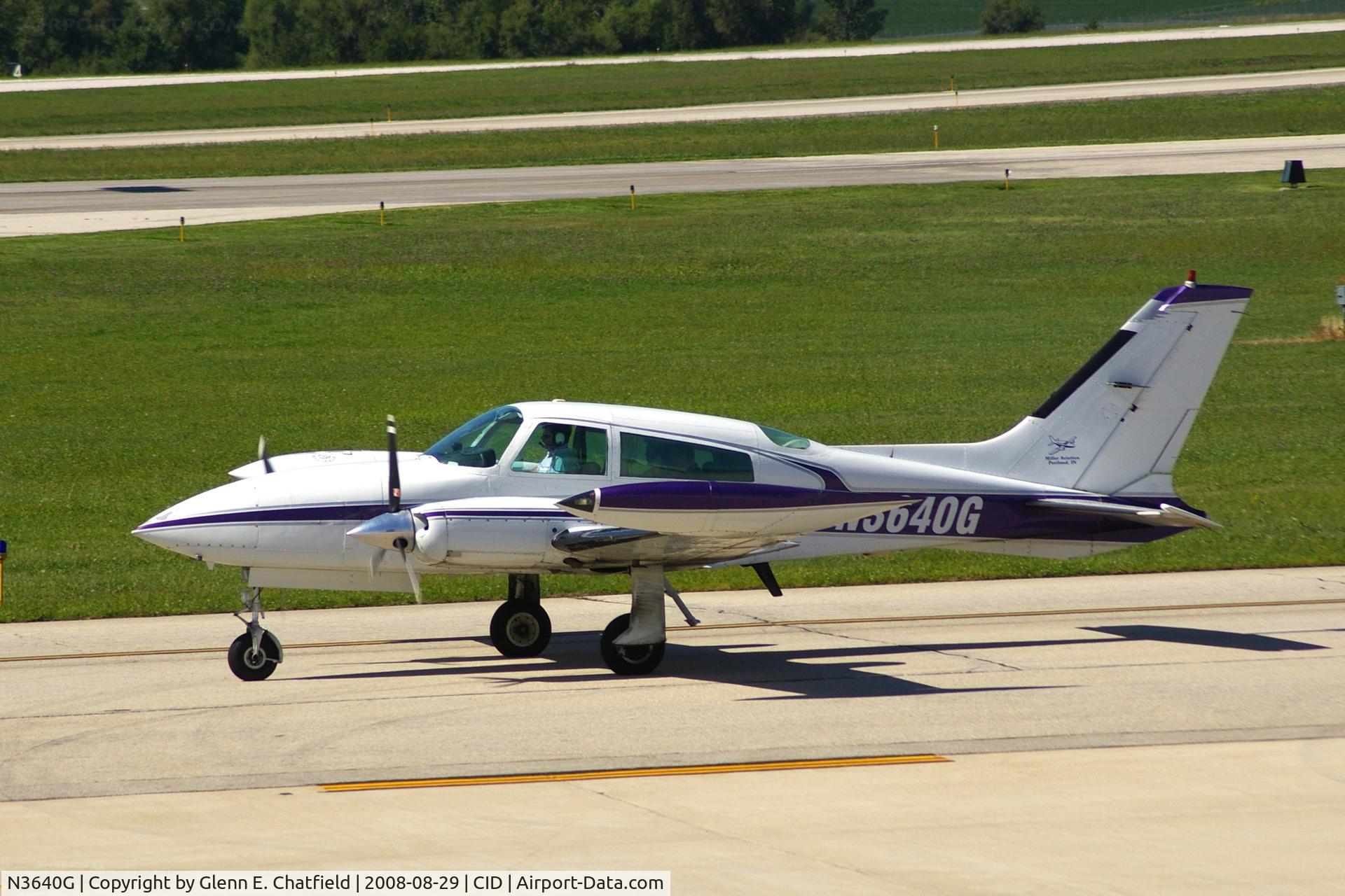 N3640G, 1977 Cessna 310R C/N 310R0880, Taxiing to Runway 27 for departure.