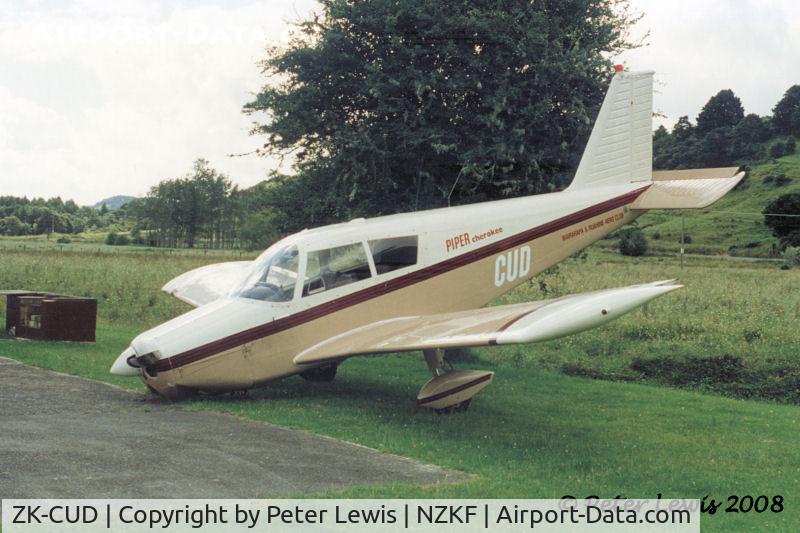 ZK-CUD, Piper PA-28-140 Cherokee C/N 28-23557, Tabb Flying Syndicate (D J Anderson & others), Martinborough - 1996