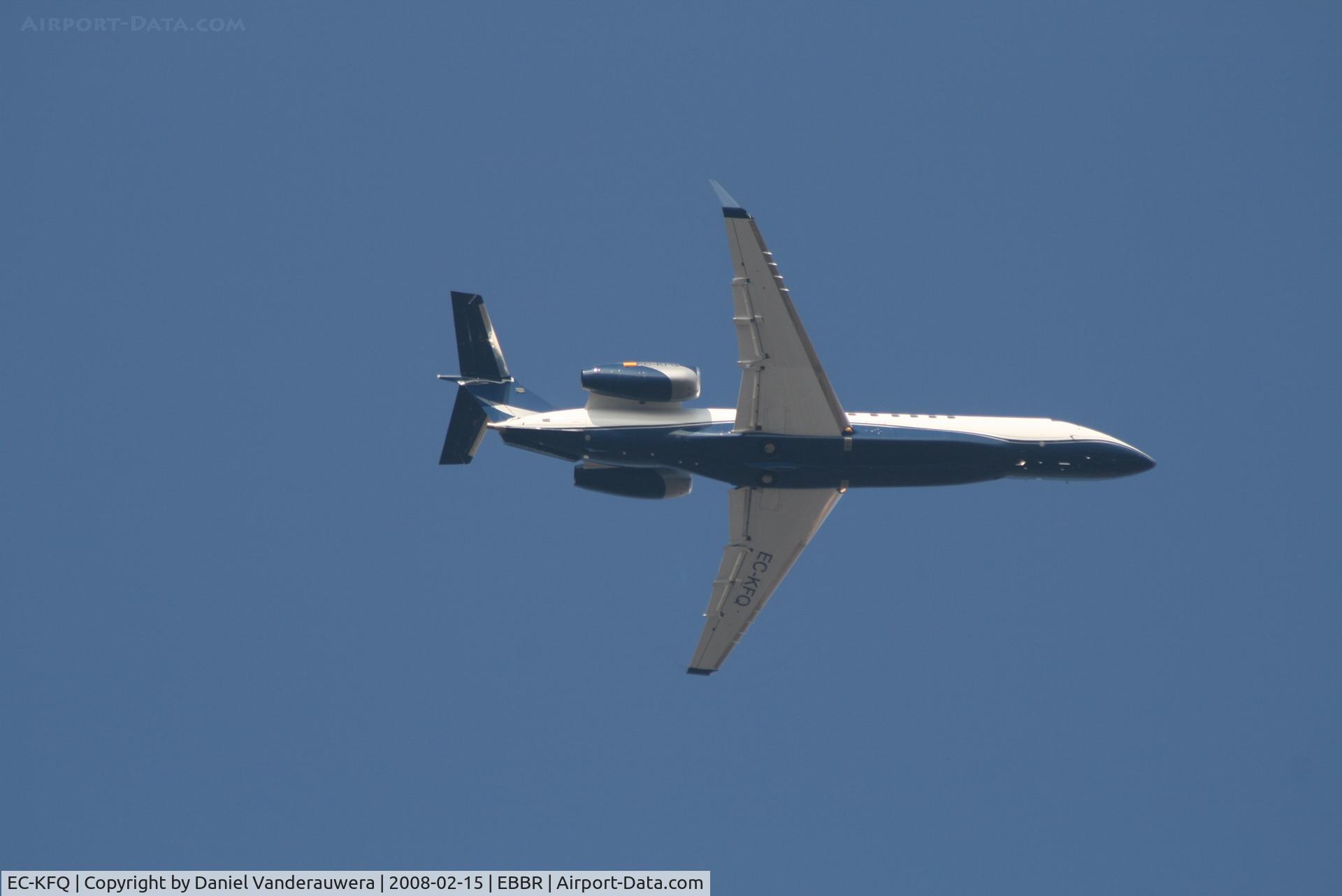 EC-KFQ, 2007 Embraer EMB-135BJ Legacy C/N 14500995, on final to EBBR (flying over my home)