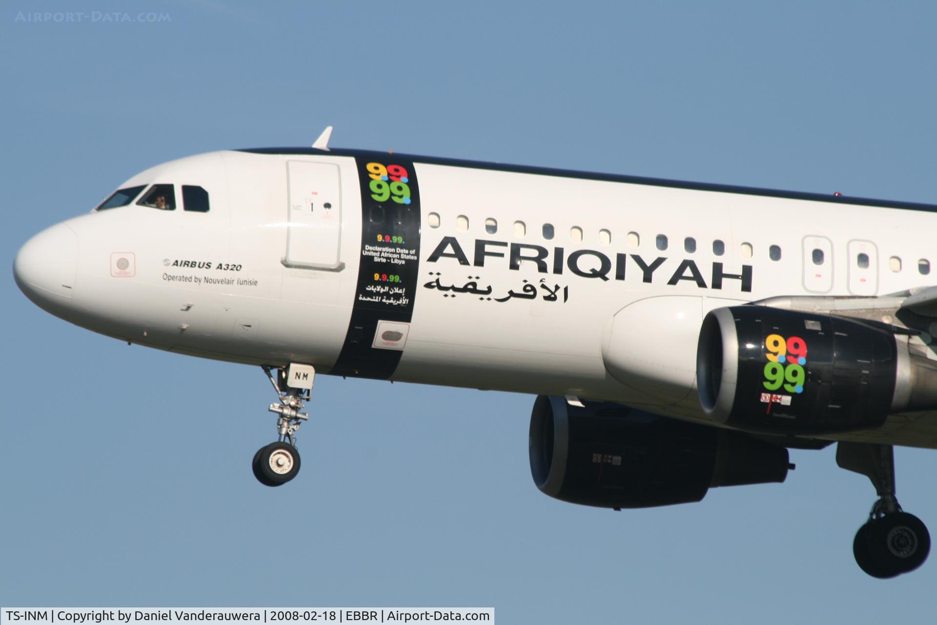 TS-INM, 1991 Airbus A320-211 C/N 246, flight 8U924 is descending to rwy 25L