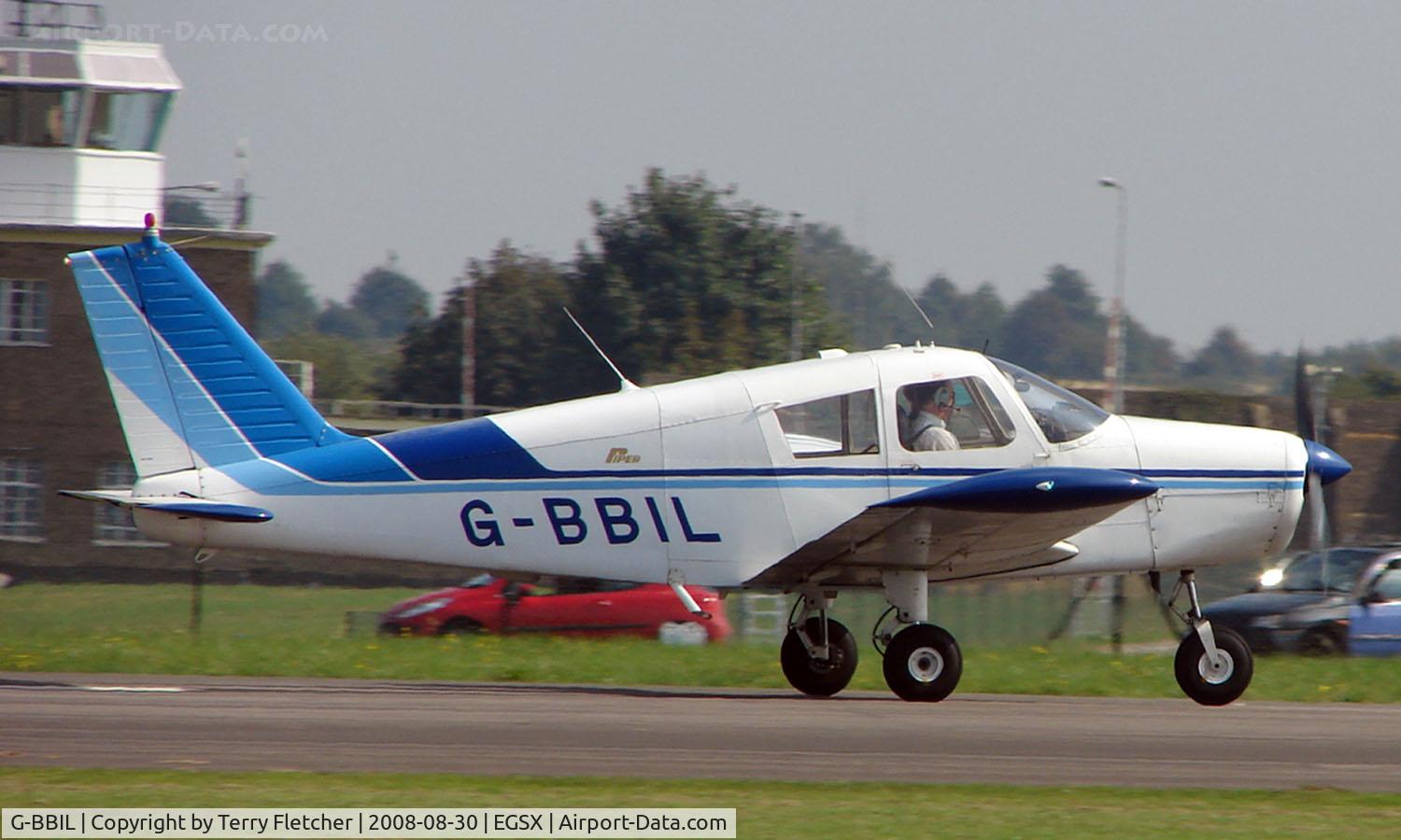 G-BBIL, 1967 Piper PA-28-140 Cherokee C/N 28-22567, Piper Pa-28-140 taxies in at North Weald