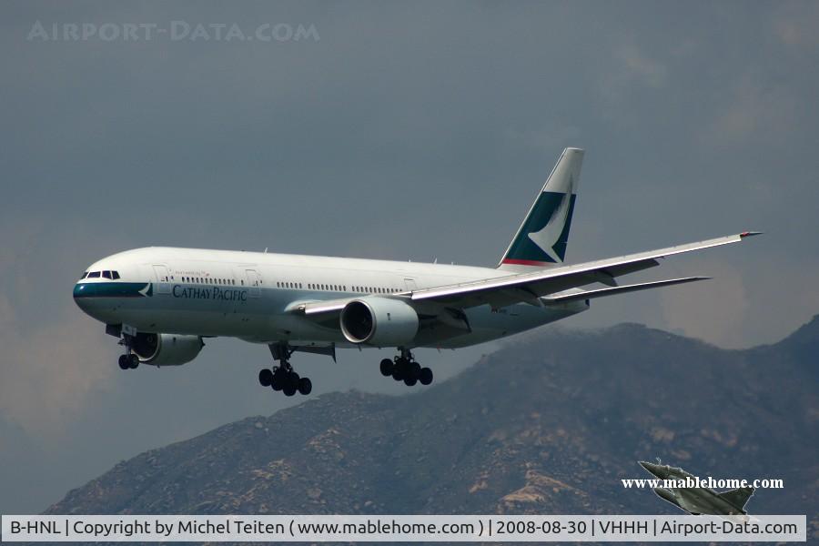 B-HNL, 1994 Boeing 777-267 C/N 27116, Cathay Pacific approaching runway 25R