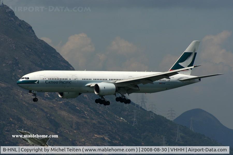 B-HNL, 1994 Boeing 777-267 C/N 27116, Cathay Pacific approaching runway 25R