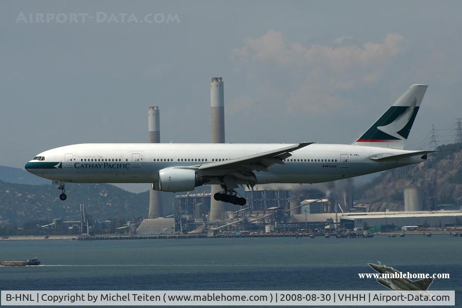 B-HNL, 1994 Boeing 777-267 C/N 27116, Cathay Pacific arriving on runway 25R