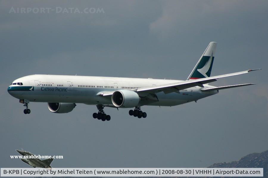 B-KPB, 2007 Boeing 777-367/ER C/N 35299, Cathay Pacific approaching runway 25R