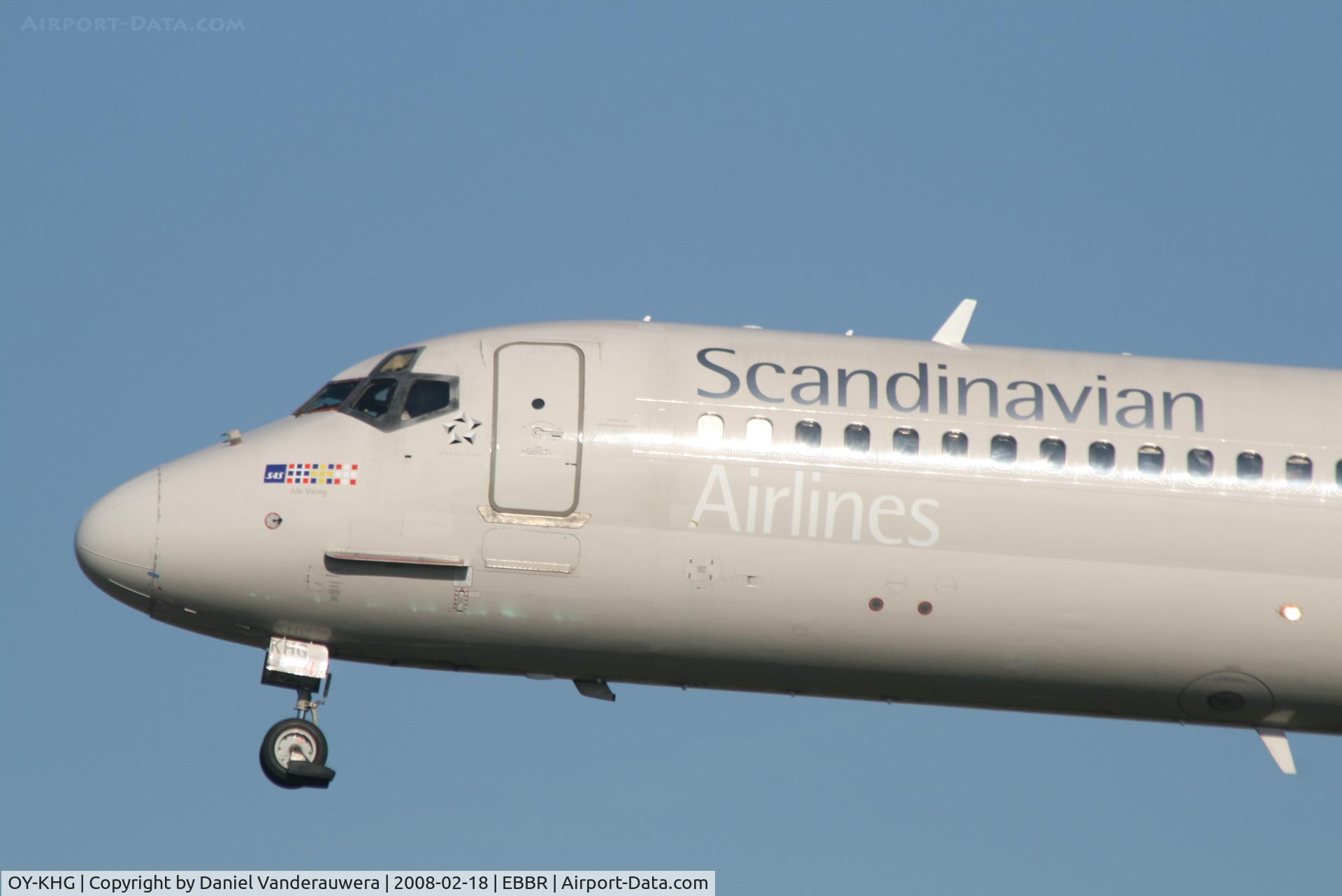 OY-KHG, 1988 McDonnell Douglas MD-82 (DC-9-82) C/N 49613, descending to rwy 25L