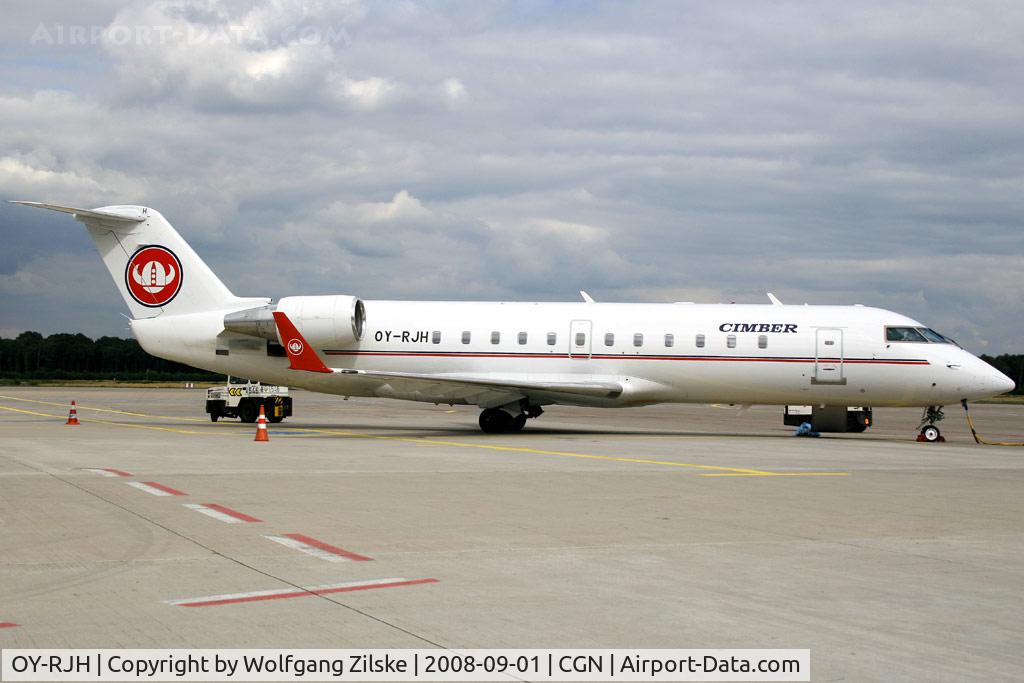 OY-RJH, 1995 Canadair CRJ-100LR (CL-600-2B19) C/N 7090, visitor