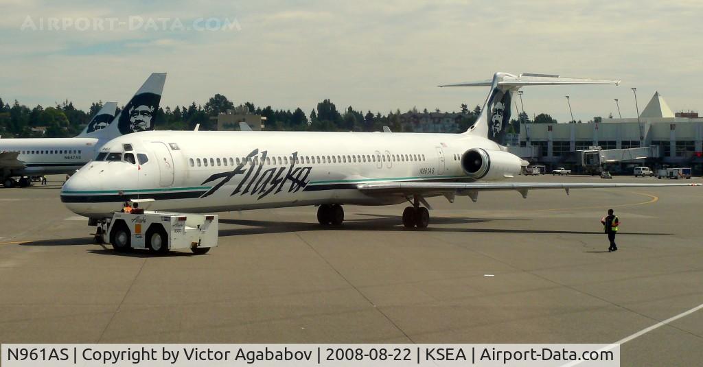 N961AS, 1992 McDonnell Douglas MD-83 (DC-9-83) C/N 53075, At Seattle Tacoma