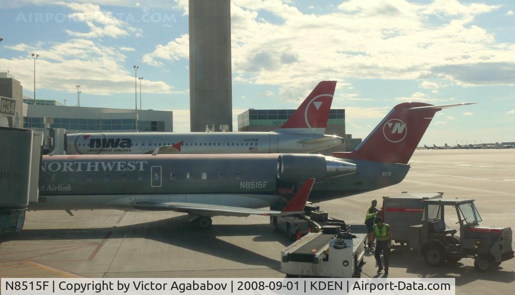 N8515F, 2001 Canadair CRJ-200LR (CL-600-2B19) C/N 7515, At Denver