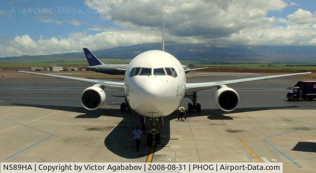N589HA, 2002 Boeing 767-33A C/N 33422, At Kahului
