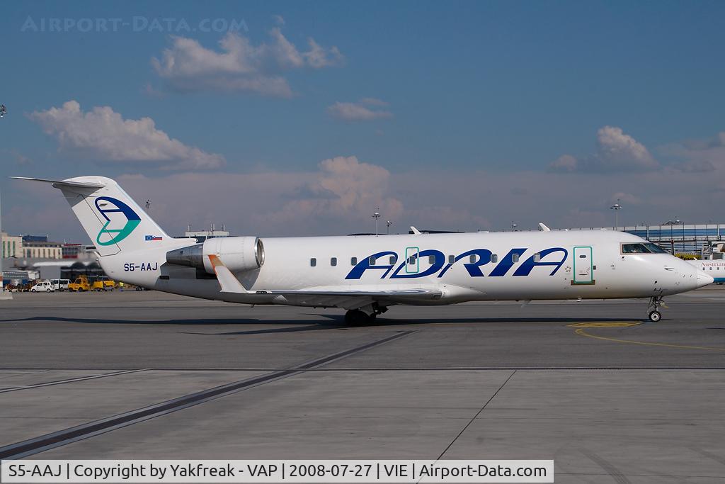 S5-AAJ, 2004 Bombardier CRJ-200ER (CL-600-2B19) C/N 8010, Adria Airways Regionaljet
