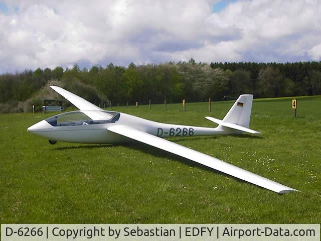 D-6266, 1989 Scheibe SF-34B Delphin, SF34b