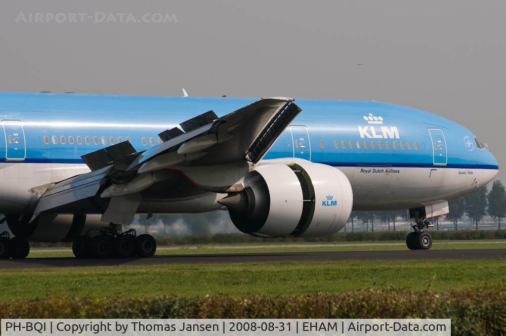 PH-BQI, 2004 Boeing 777-206/ER C/N 33714, Landing in Amsterdam