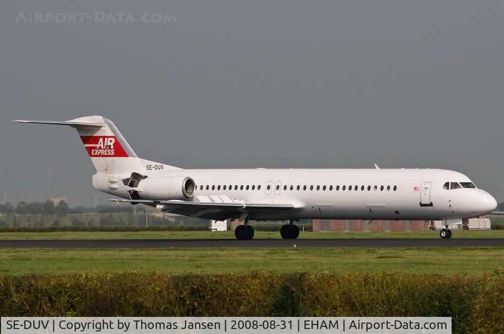 SE-DUV, 1989 Fokker 100 (F-28-0100) C/N 11291, Landing in Amsterdam