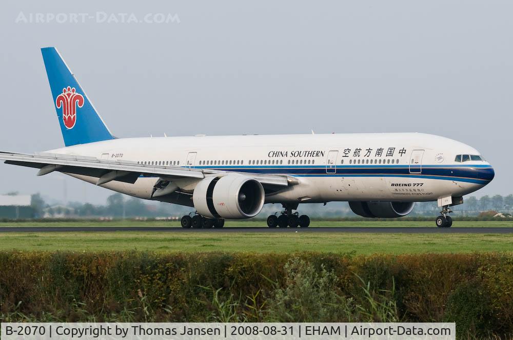 B-2070, 2004 Boeing 777-21B (ER) C/N 32703, Landing in Amsterdam