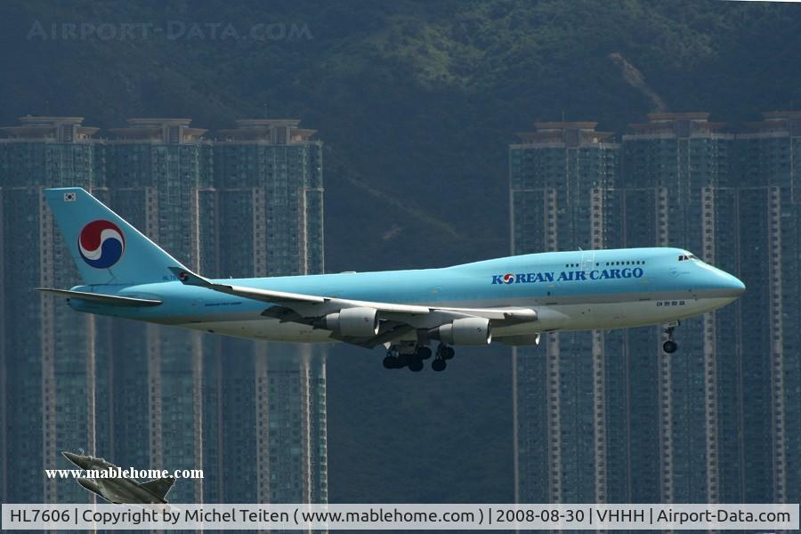 HL7606, 1989 Boeing 747-4B5-F C/N 24199, Korean Airlines Cargo on runway 25L