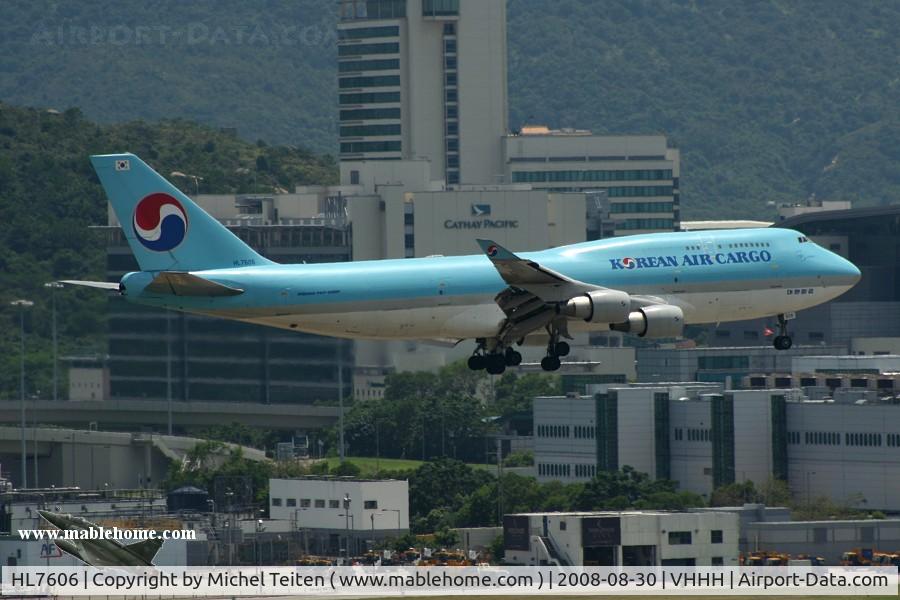 HL7606, 1989 Boeing 747-4B5-F C/N 24199, Korean Airlines Cargo on runway 25L