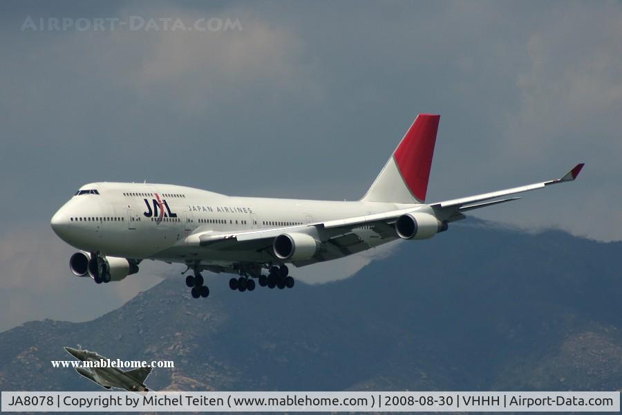 JA8078, 1990 Boeing 747-446 C/N 24870, JAL arriving on runway 25R