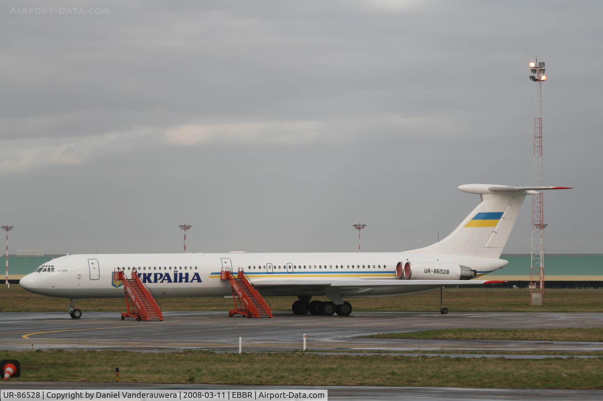 UR-86528, 1981 Ilyushin Il-62M C/N 4038111, parked on General Aviation apron (Abelag)