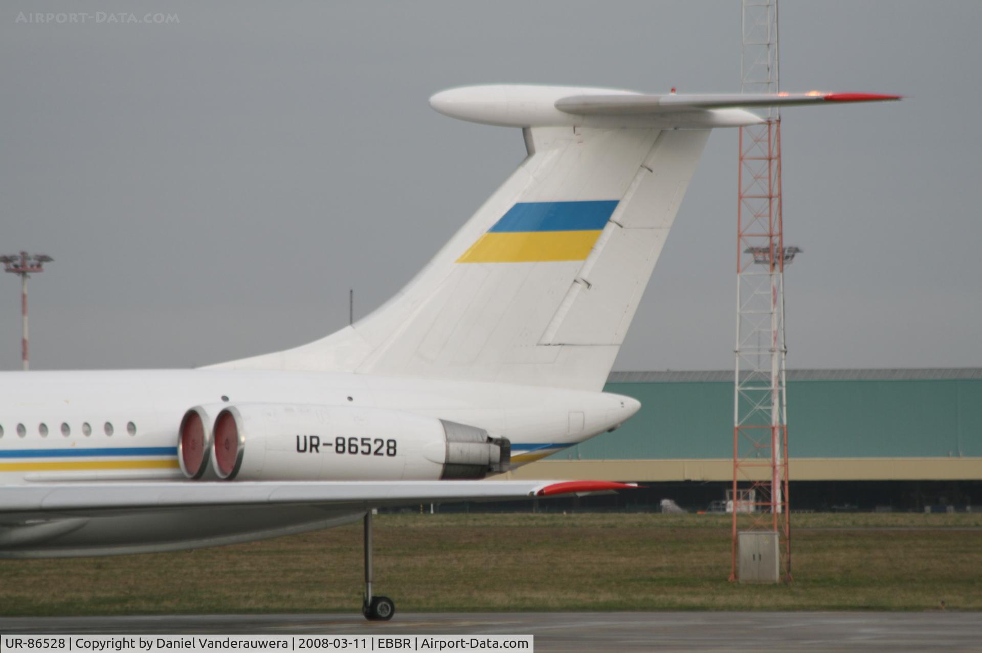 UR-86528, 1981 Ilyushin Il-62M C/N 4038111, tail