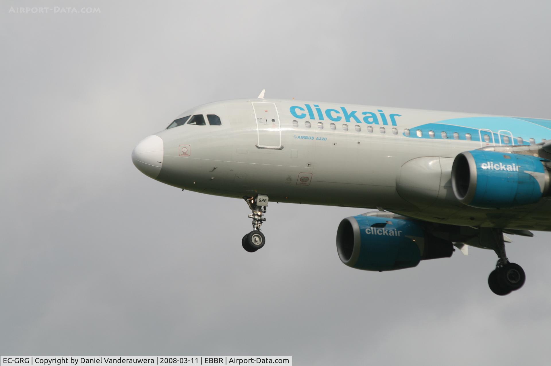 EC-GRG, 1990 Airbus A320-211 C/N 143, arrival of flight XG1241 to rwy 25L