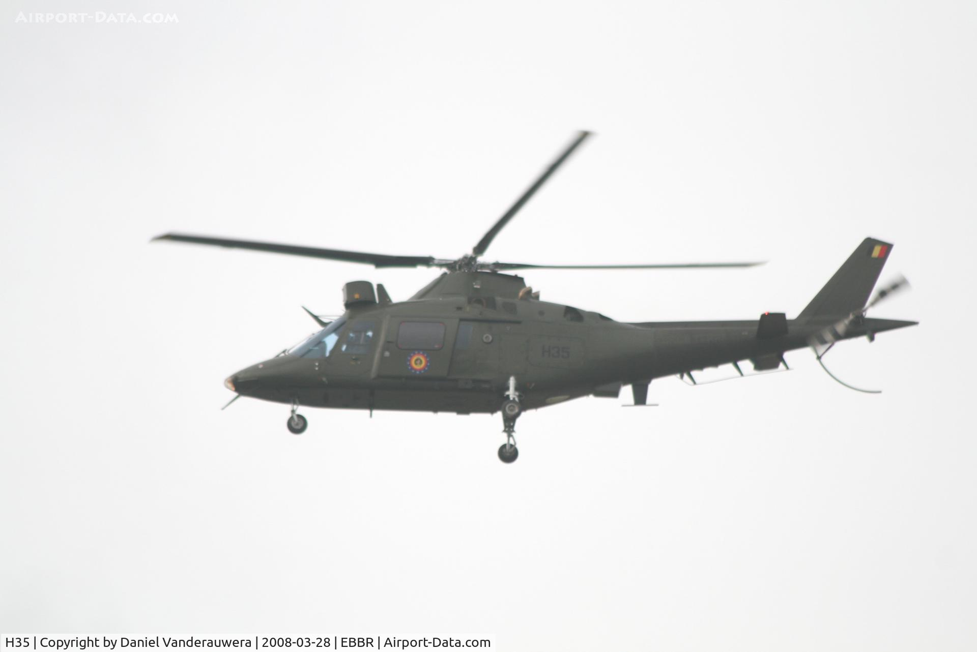 H35, 1993 Agusta A-109BA C/N 0335, In action
