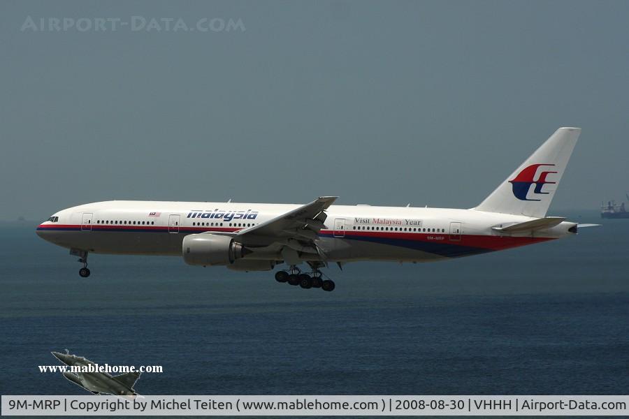 9M-MRP, 2002 Boeing 777-2H6/ER C/N 28421, Malaysia Airlines approaching runway 25R