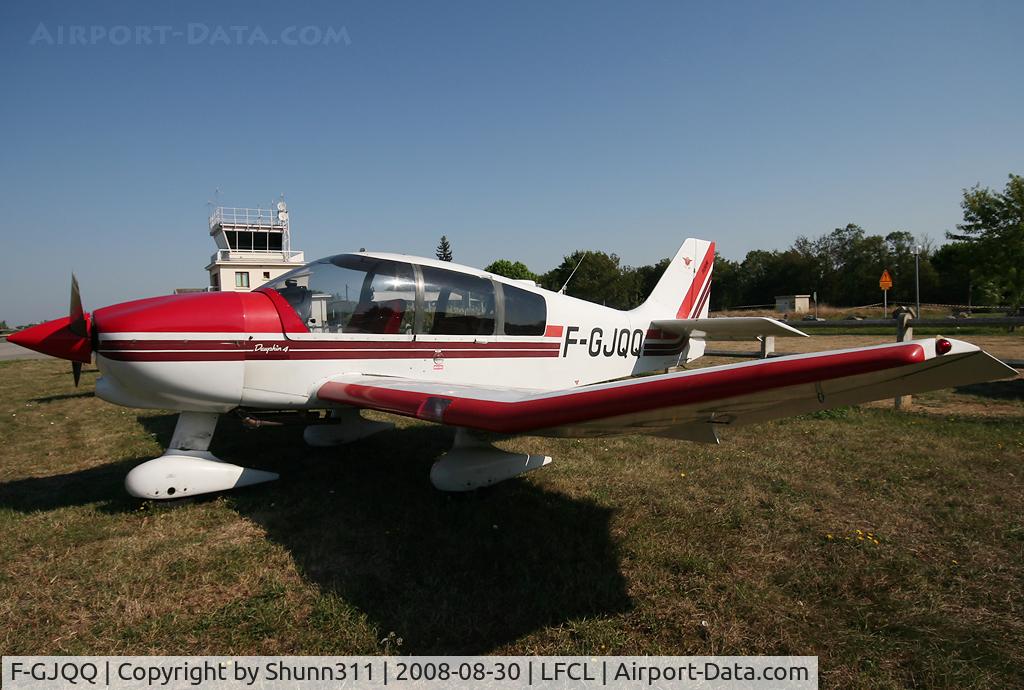 F-GJQQ, Robin DR-400-140B Major C/N 1986, Parked here for a show...