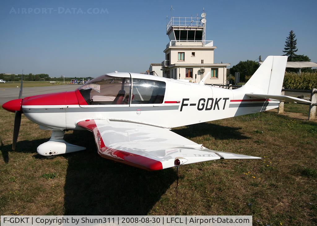 F-GDKT, Robin DR-400-180 Regent Regent C/N 1624, Parked here for a show...