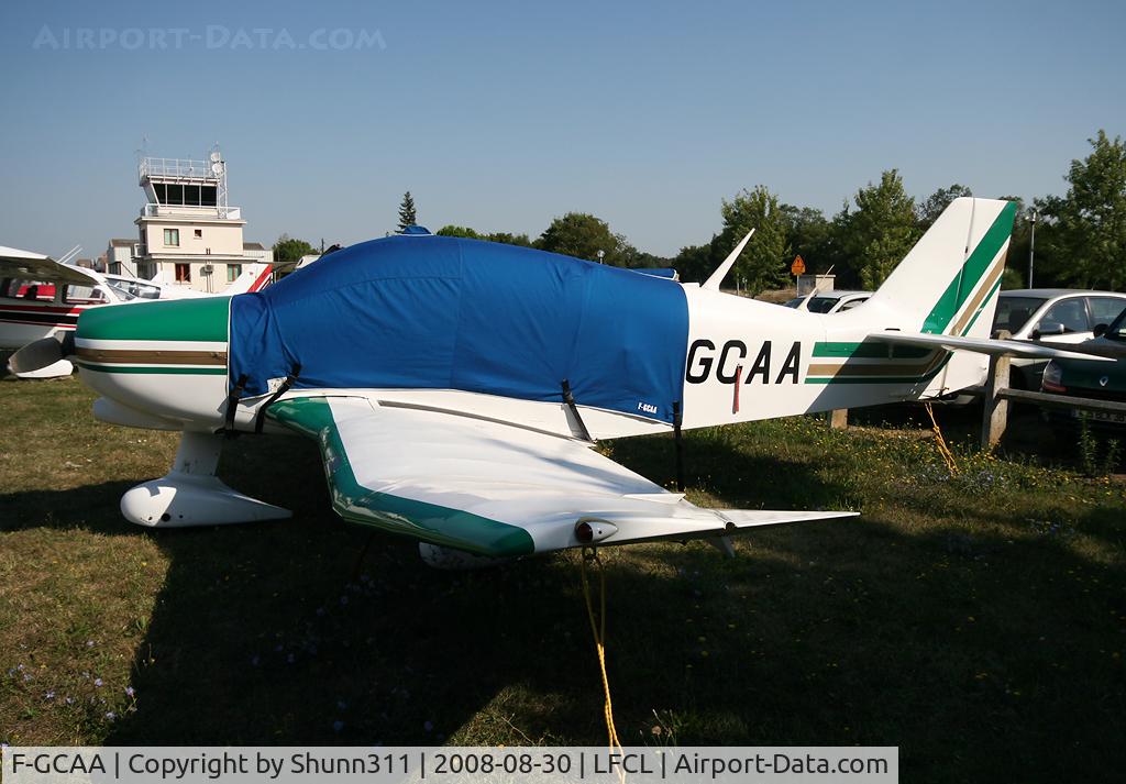 F-GCAA, Robin DR-400-180 Regent C/N 1410, Parked here for a show...