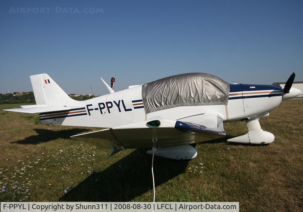 F-PPYL, Luciani PL-160 C/N 01, Parked here for a show...