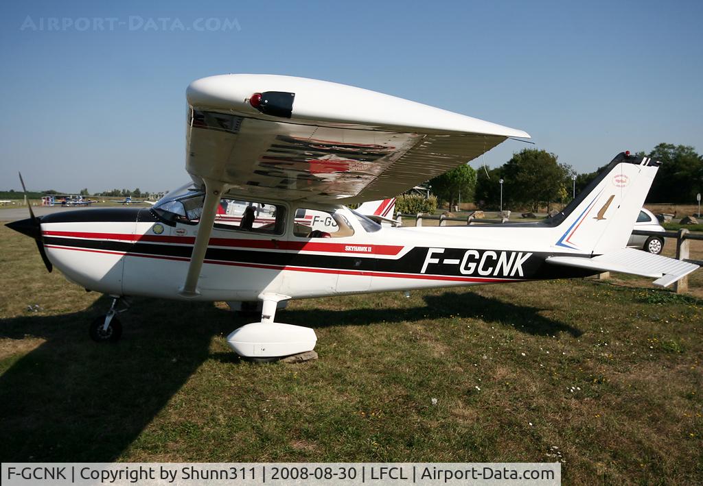 F-GCNK, Reims F172N Skyhawk C/N 2019, Parked here for a show...