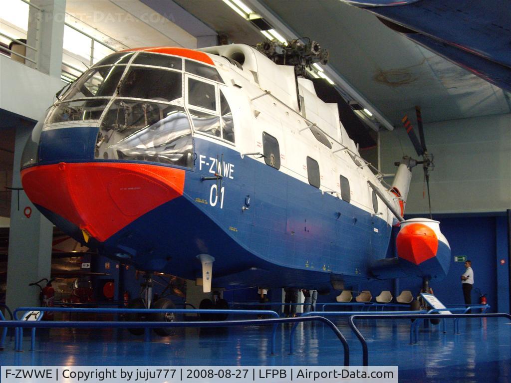 F-ZWWE, 1962 SNCASE SE-3210 Super Frelon C/N 01, on display at Le Bourget Muséum