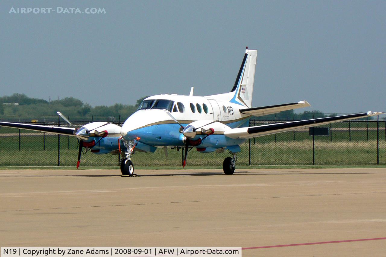 N19, 1980 Beech C90 C/N LJ-909, FAA - King Air at Alliance