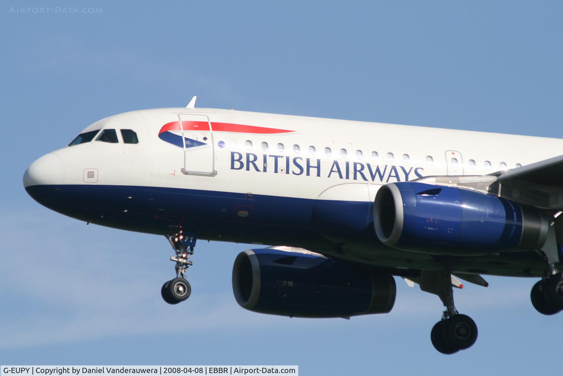 G-EUPY, 2001 Airbus A319-131 C/N 1466, arrival of flight BA392 to rwy 25L