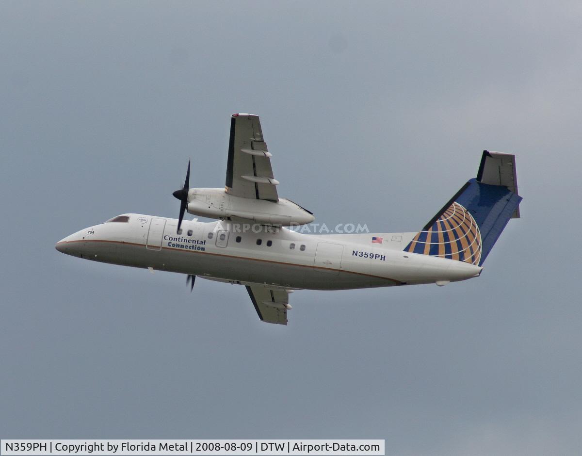 N359PH, 1998 Bombardier DHC-8-202 Dash 8 C/N 514, Continental Connection Dash 8 departing to CLE