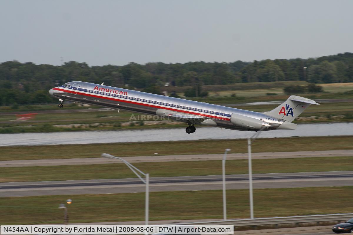 N454AA, 1987 McDonnell Douglas MD-82 (DC-9-82) C/N 49559, American MD-80