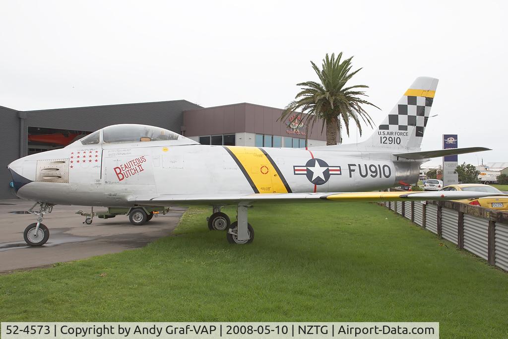 52-4573, 1952 North American F-86F Sabre C/N 191-269, USA - Air Force North American F-86F painted as 52-2910