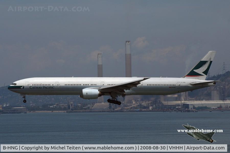B-HNG, 1997 Boeing 777-367 C/N 27505, Cathay Pacific approaching runway 25R