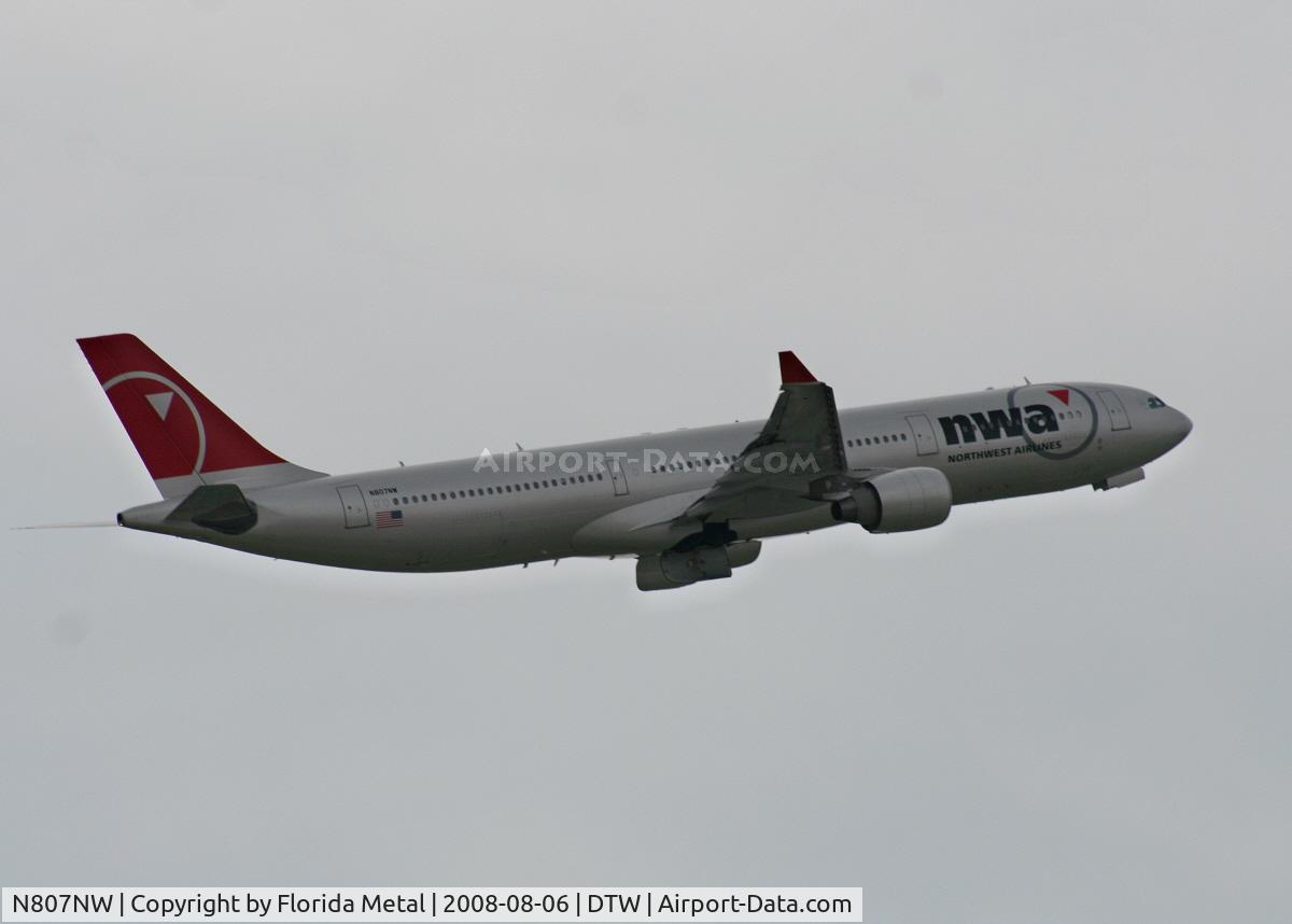 N807NW, 2004 Airbus A330-323 C/N 0588, Northwest A330-300