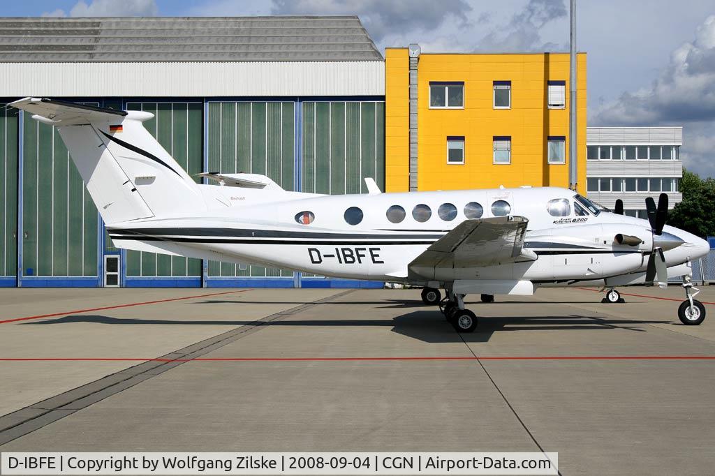 D-IBFE, 2000 Raytheon B200 King Air C/N BB-1716, visitor