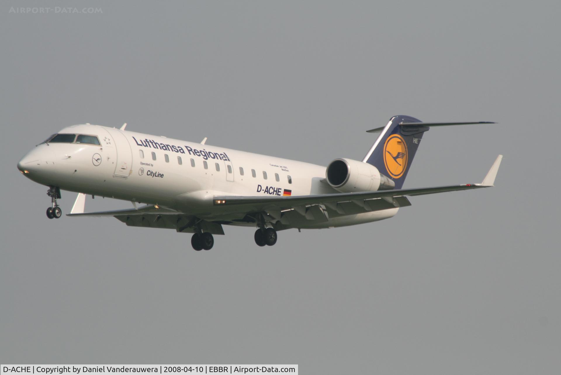 D-ACHE, 2000 Canadair CRJ-200LR (CL-600-2B19) C/N 7407, arrival of flight LH4642 to rwy 25L