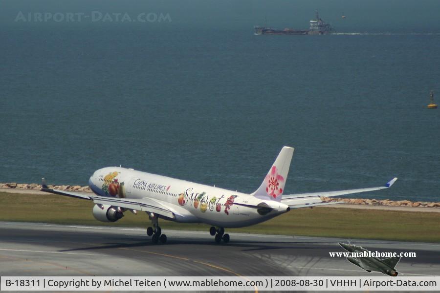 B-18311, 2006 Airbus A330-202 C/N 752, China Airlines touching down on runway 25R