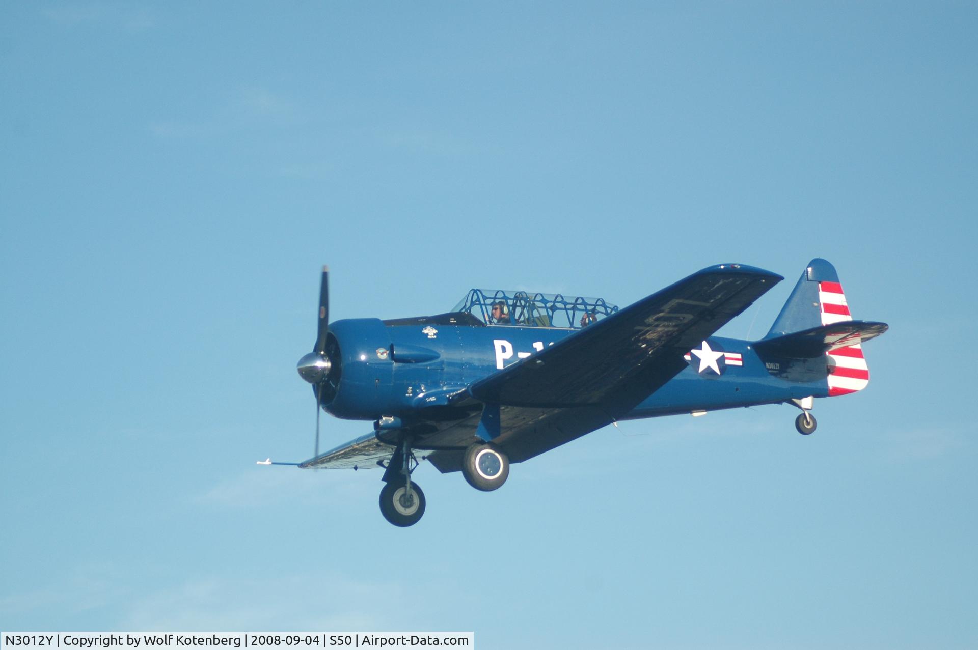 N3012Y, 1943 North American AT-6 C/N 412223, On final, in Auburn