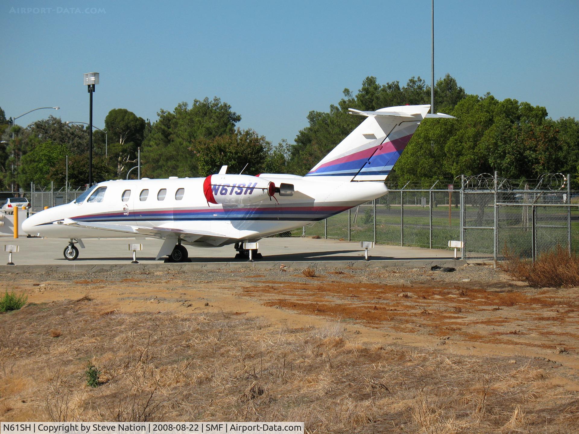 N61SH, 1995 Cessna 525 CitationJet C/N 525-0095, 1995 Cessna 525 @ Sacramento Int'l Airport, CA
