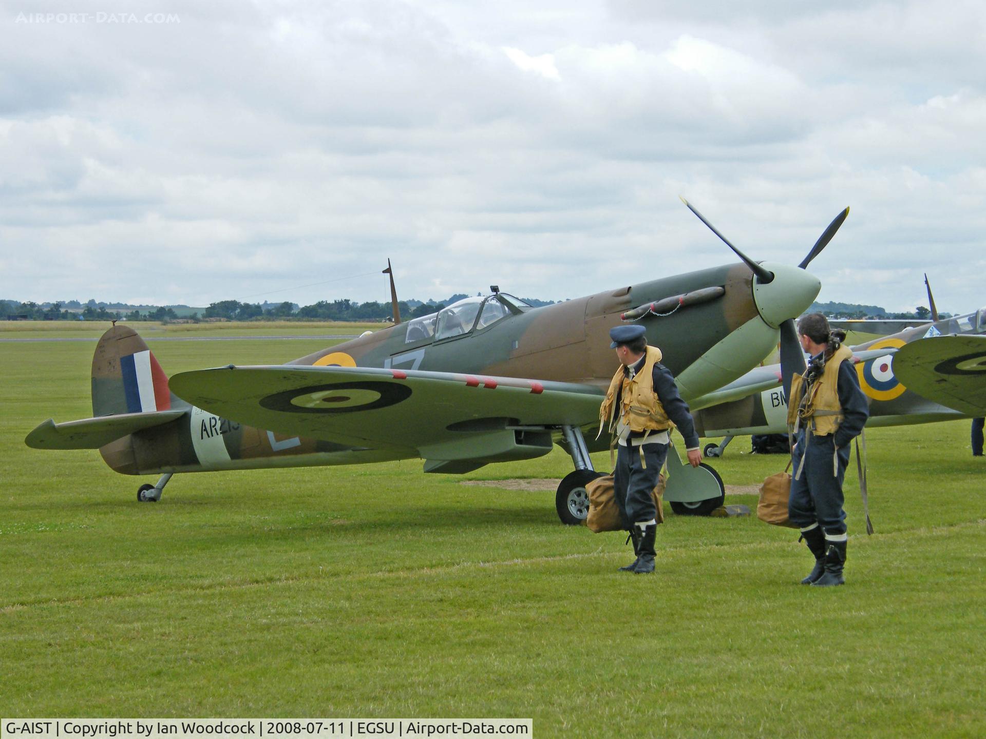 G-AIST, 1941 Supermarine 300 Spitfire Mk1A C/N WASP/20/2, Spitfire F.1A/Out on the Grass at Duxford