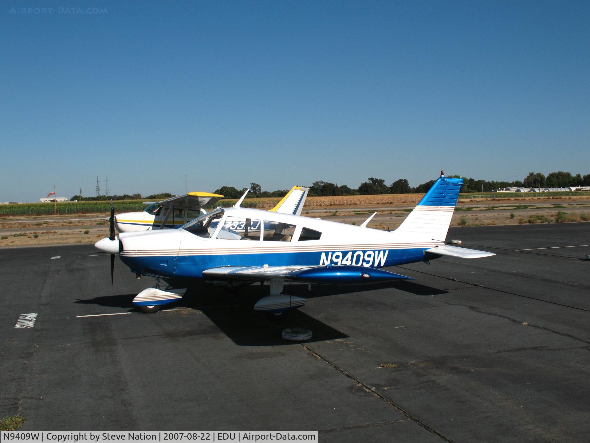 N9409W, 1968 Piper PA-28-235 C/N 28-11116, 1968 Piper PA-28-235 @ Davis, CA
